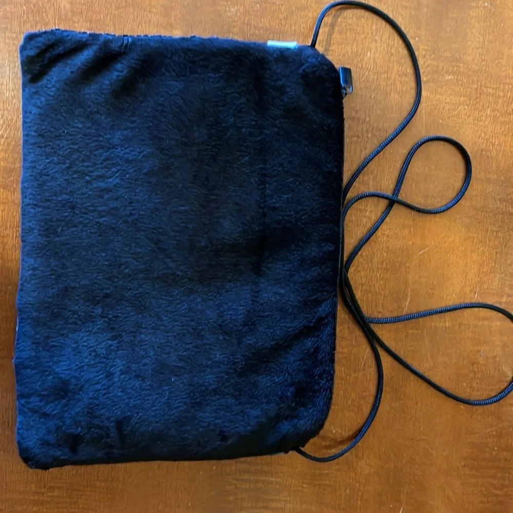 Sequin reversible silver & blue purse clutch tablet bag. Faux fur back, zipper.